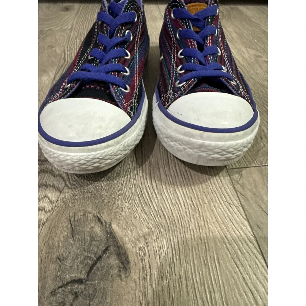 Converse Chuck Taylor All Star Junior Size 2 Multicolor Striped Low Top 648867F‎